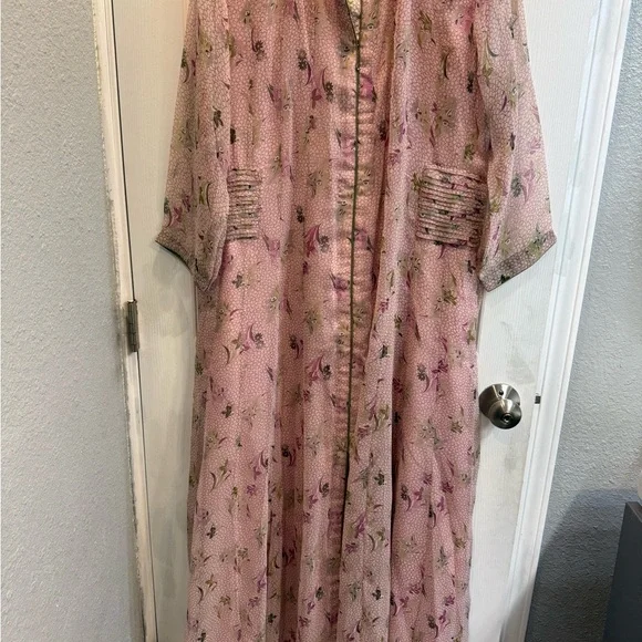 Indian/Punjabi/PakistaniPink Floral Button-Front long Dress with wide leg plazzo - Picture 7 of 9